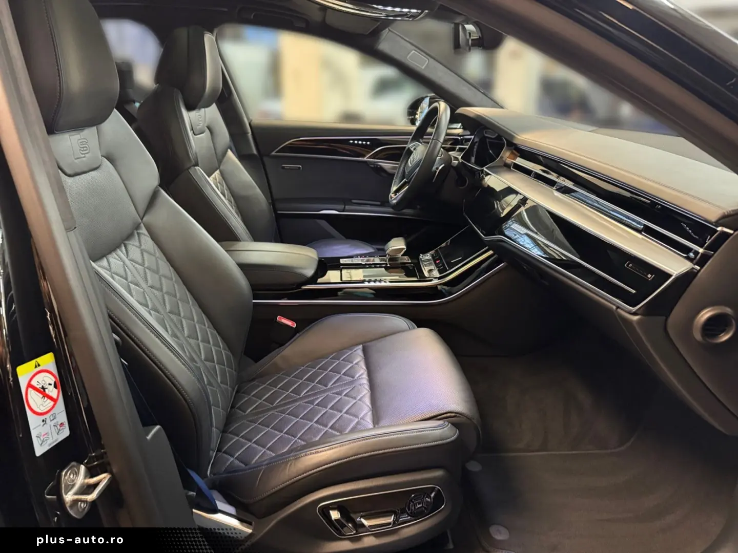 AUDI A8 60TFSIe quattro S line HUD DIGITAL-MATRIX RSE