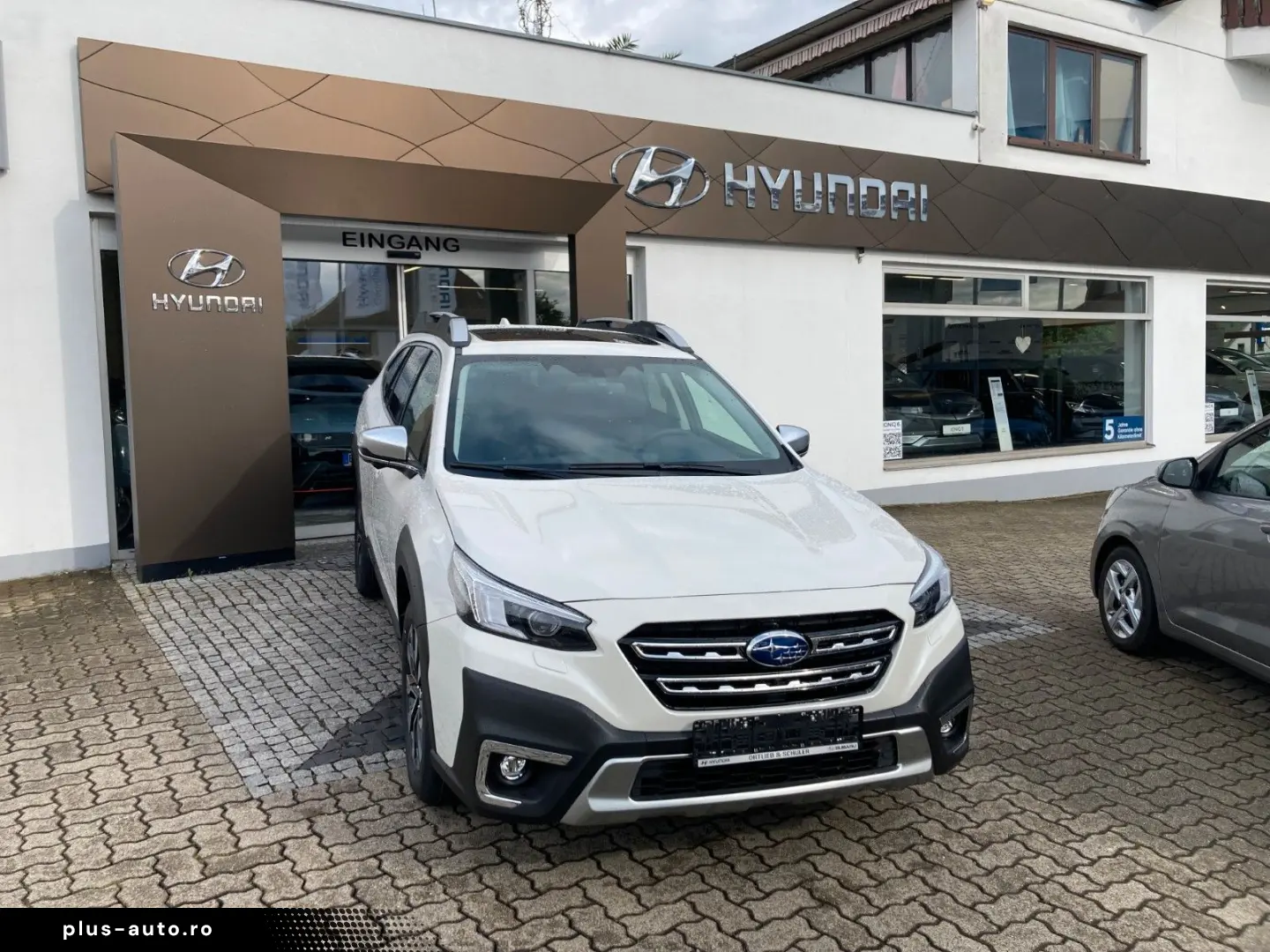 SUBARU Outback 2.5i Platinum Lineartronic