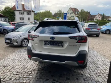 SUBARU Outback 2.5i Platinum Lineartronic