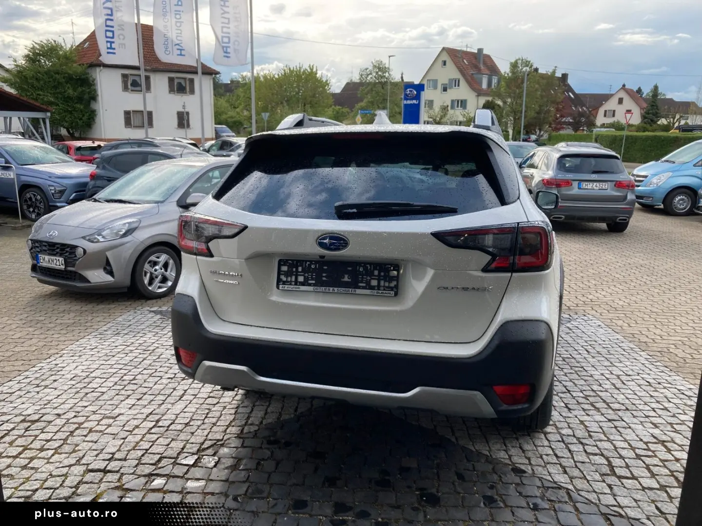 SUBARU Outback 2.5i Platinum Lineartronic