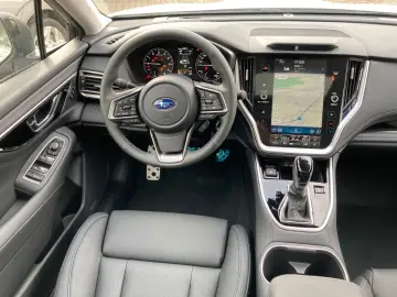 SUBARU Outback 2.5i Platinum Lineartronic