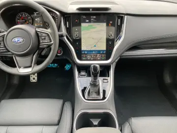 SUBARU Outback 2.5i Platinum Lineartronic