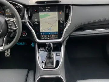 SUBARU Outback 2.5i Platinum Lineartronic