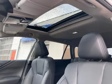 SUBARU Outback 2.5i Platinum Lineartronic