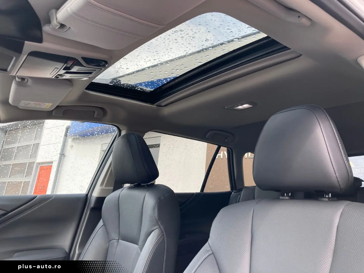 SUBARU Outback 2.5i Platinum Lineartronic