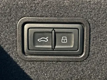 AUDI A8 60TFSI qu. S LINE BLACK PANO B&O ADV. CARBON