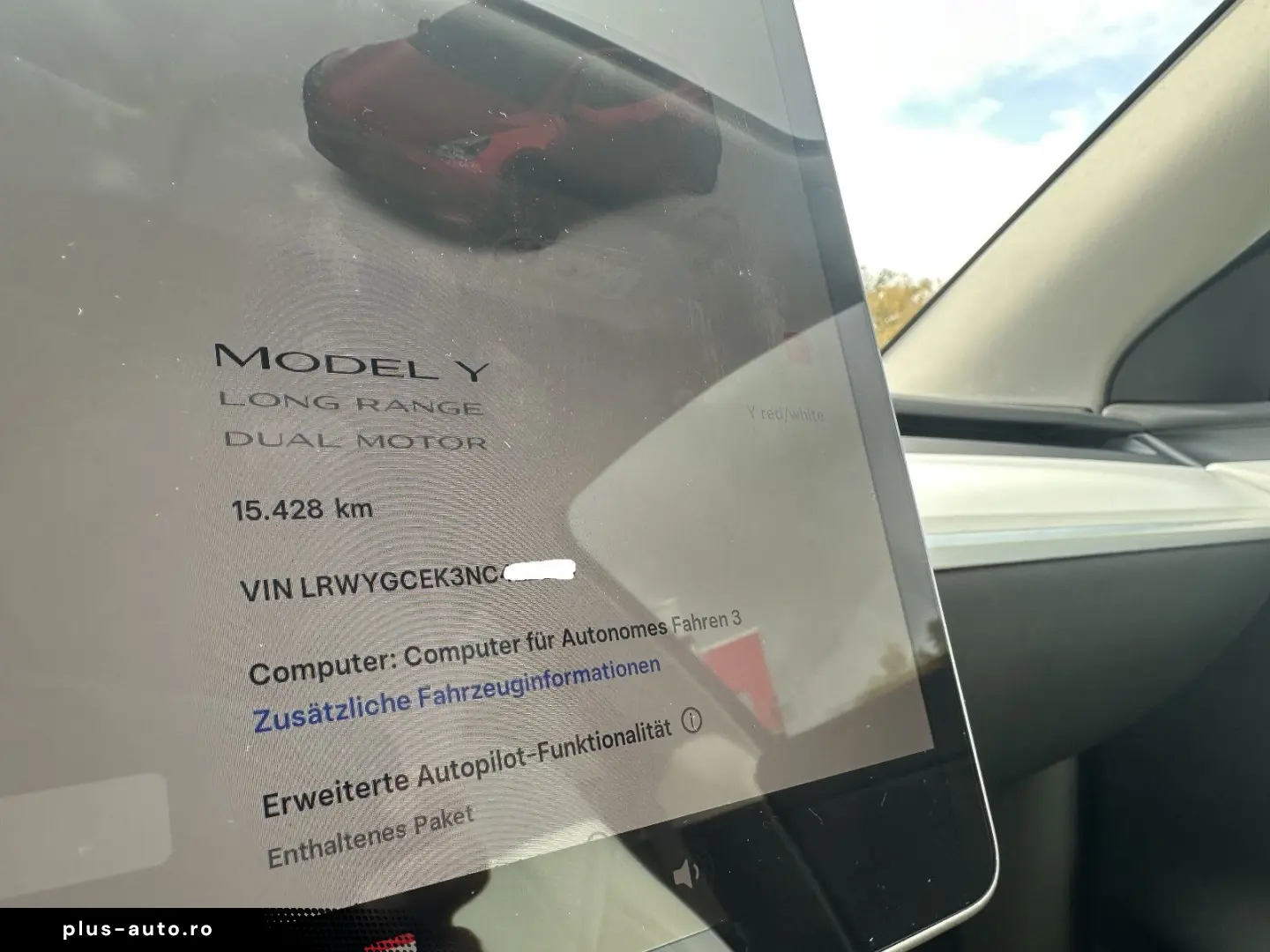 TESLA Model Y LR AWD Red Innen