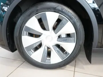 TESLA Model Y Long Range Dual Motor AWD Autonm. Fahren