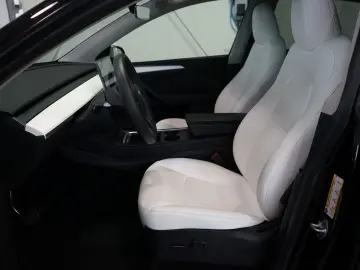 TESLA Model Y Long Range Dual Motor AWD Autonm. Fahren