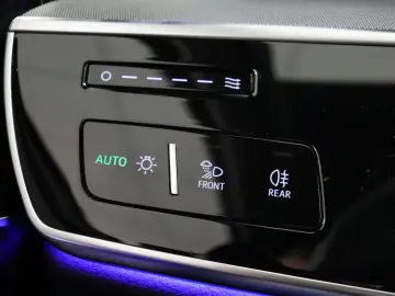 AUDI A8 50 TDI quattro tiptronic  Matrix Luft Pano LM