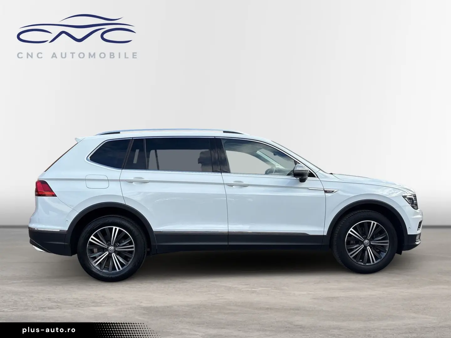 VW Tiguan Allspace DSG Highline 4Motion AHK Pano St