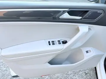 VW Tiguan Allspace DSG Highline 4Motion AHK Pano St