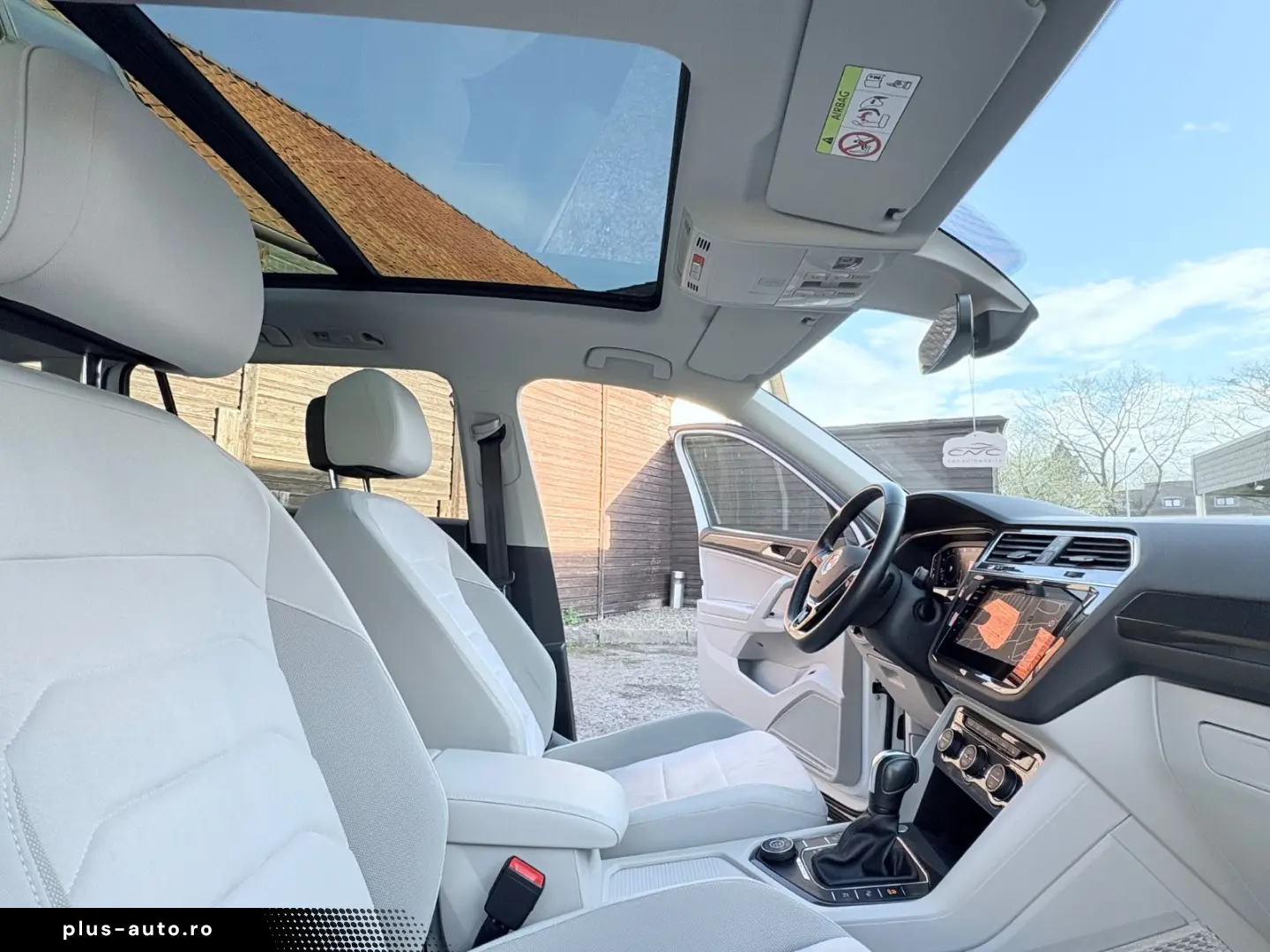 VW Tiguan Allspace DSG Highline 4Motion AHK Pano St