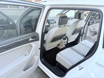 VW Tiguan Allspace DSG Highline 4Motion AHK Pano St