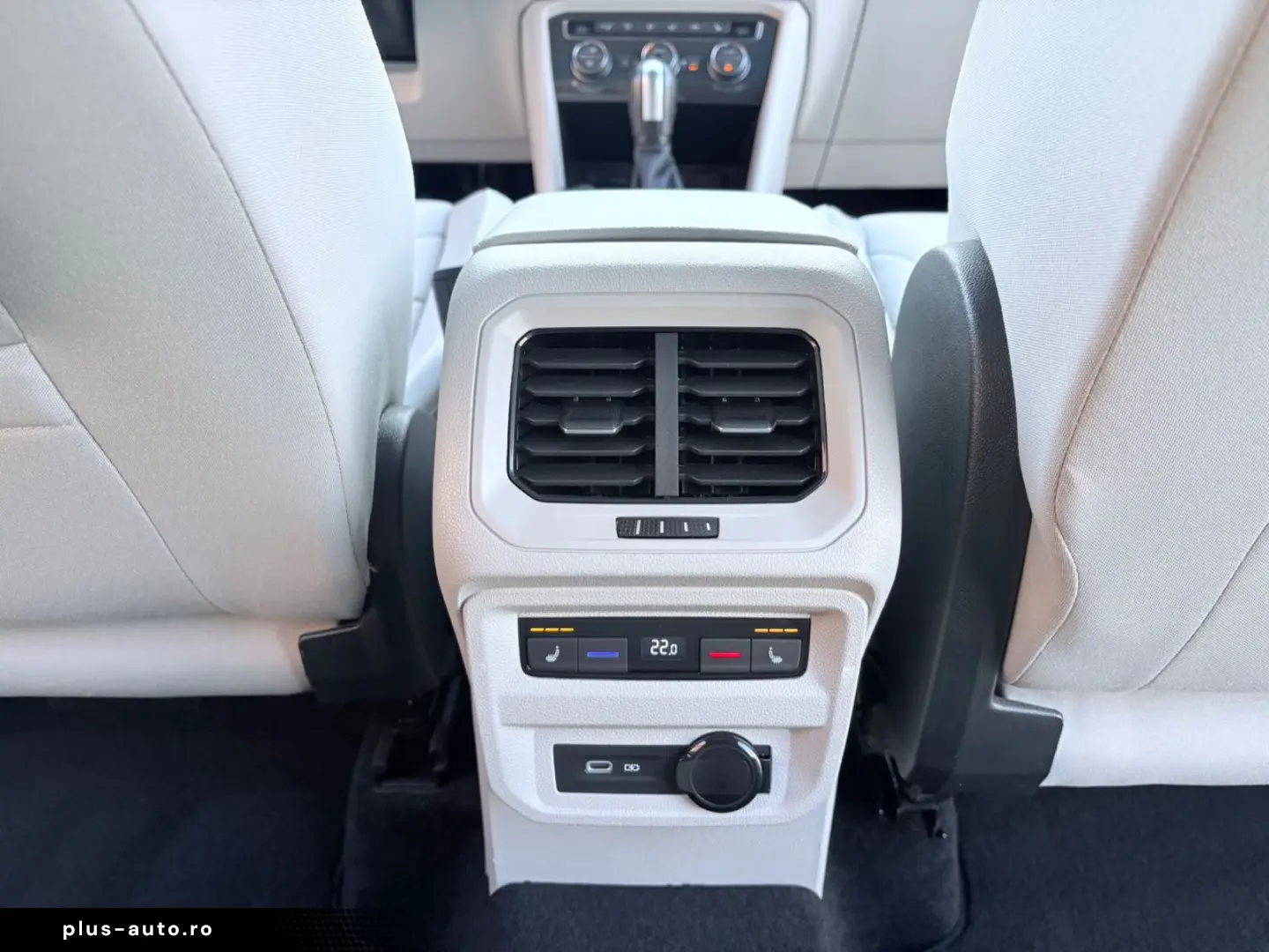 VW Tiguan Allspace DSG Highline 4Motion AHK Pano St