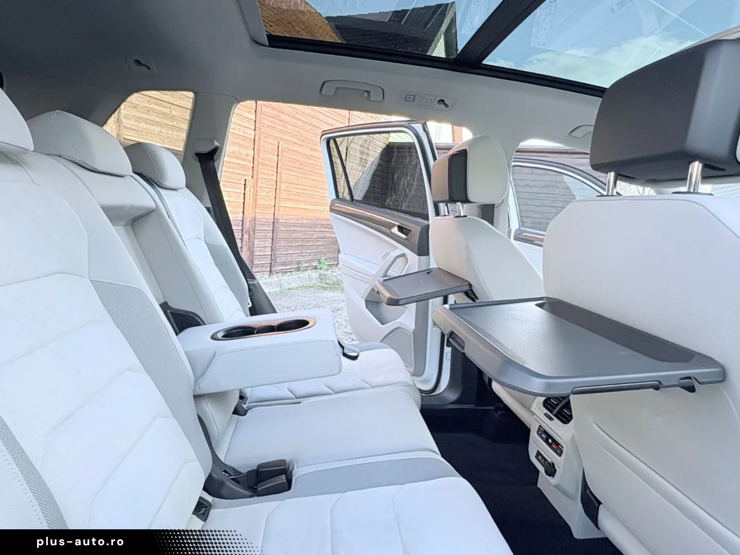 VW Tiguan Allspace DSG Highline 4Motion AHK Pano St