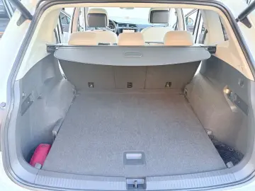 VW Tiguan Allspace DSG Highline 4Motion AHK Pano St