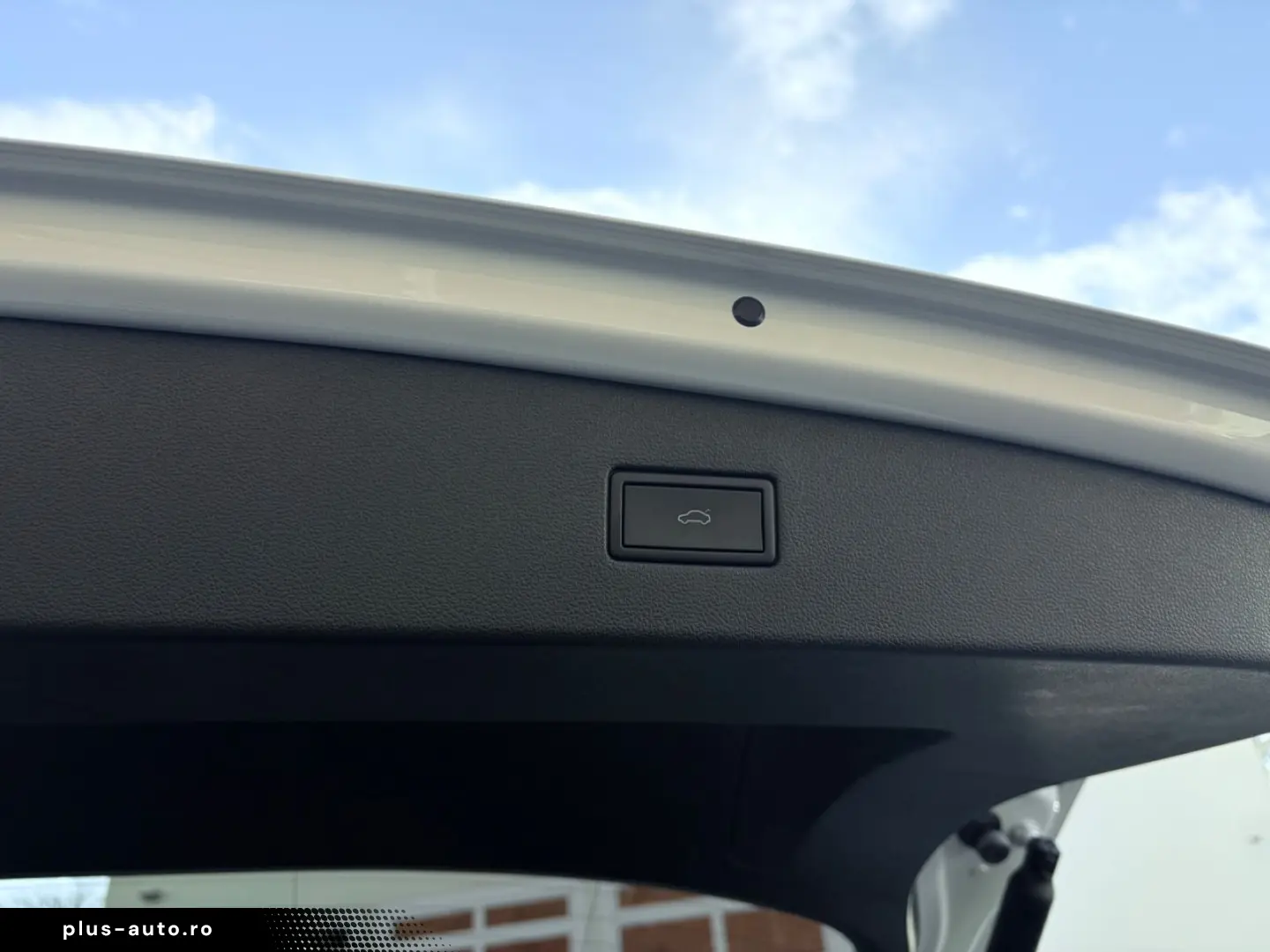 VW Tiguan Allspace DSG Highline 4Motion AHK Pano St