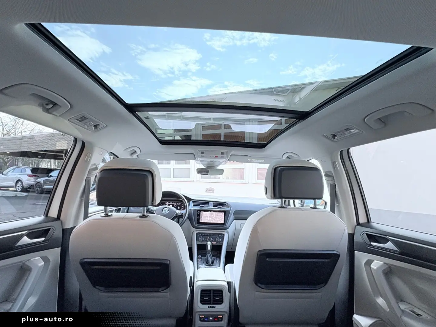 VW Tiguan Allspace DSG Highline 4Motion AHK Pano St