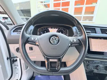 VW Tiguan Allspace DSG Highline 4Motion AHK Pano St