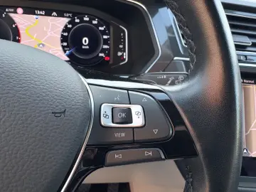 VW Tiguan Allspace DSG Highline 4Motion AHK Pano St