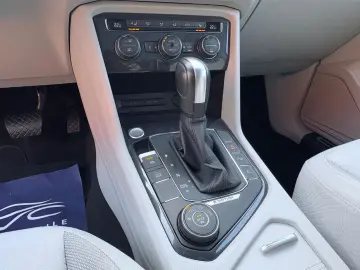 VW Tiguan Allspace DSG Highline 4Motion AHK Pano St