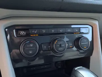 VW Tiguan Allspace DSG Highline 4Motion AHK Pano St