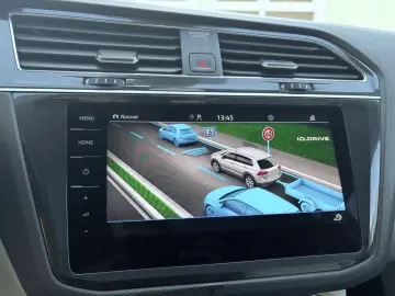 VW Tiguan Allspace DSG Highline 4Motion AHK Pano St