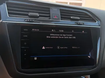 VW Tiguan Allspace DSG Highline 4Motion AHK Pano St