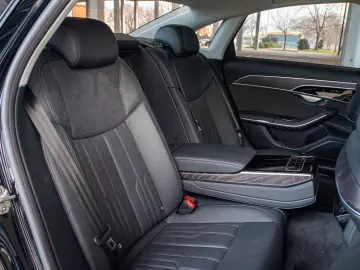 AUDI A8 60 TFSIe quattro PANO.MASSAGE.B&O.HUD.ACC