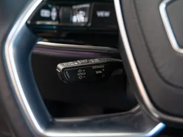 AUDI A8 60 TFSIe quattro PANO.MASSAGE.B&O.HUD.ACC