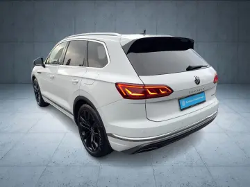 VW Touareg Atmosphere eHybrid AHK Matrix 360 21  EO