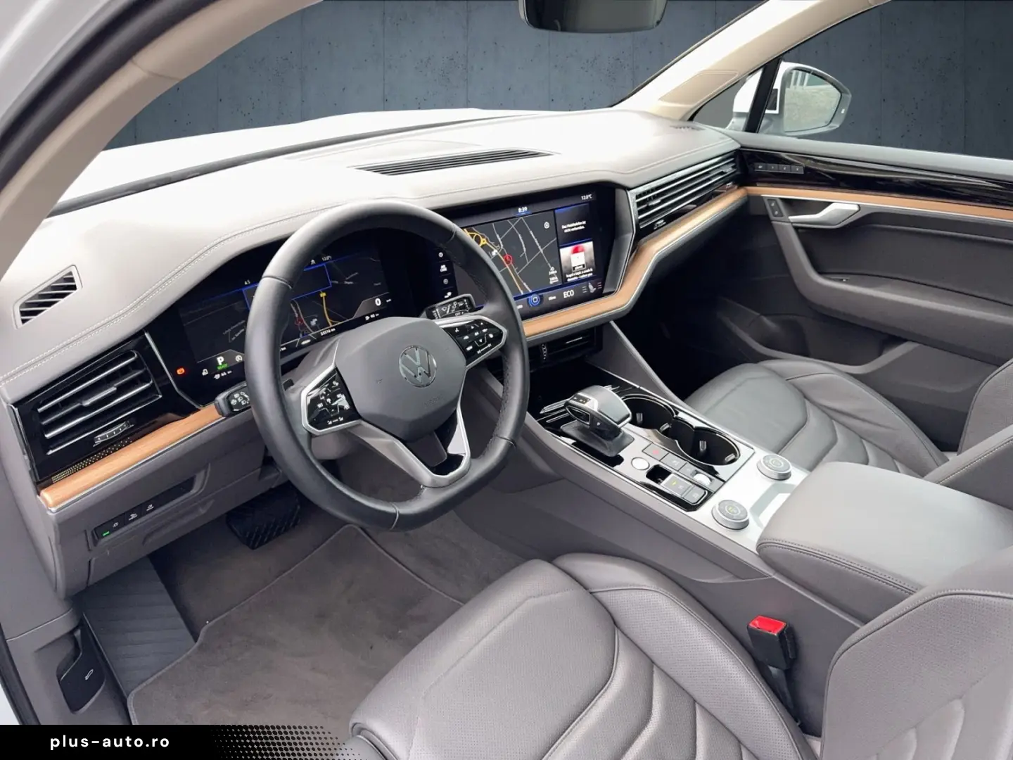 VW Touareg Atmosphere eHybrid AHK Matrix 360 21  EO