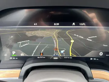 VW Touareg Atmosphere eHybrid AHK Matrix 360 21  EO