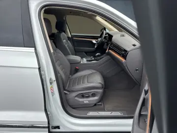 VW Touareg Atmosphere eHybrid AHK Matrix 360 21  EO