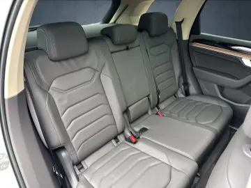 VW Touareg Atmosphere eHybrid AHK Matrix 360 21  EO