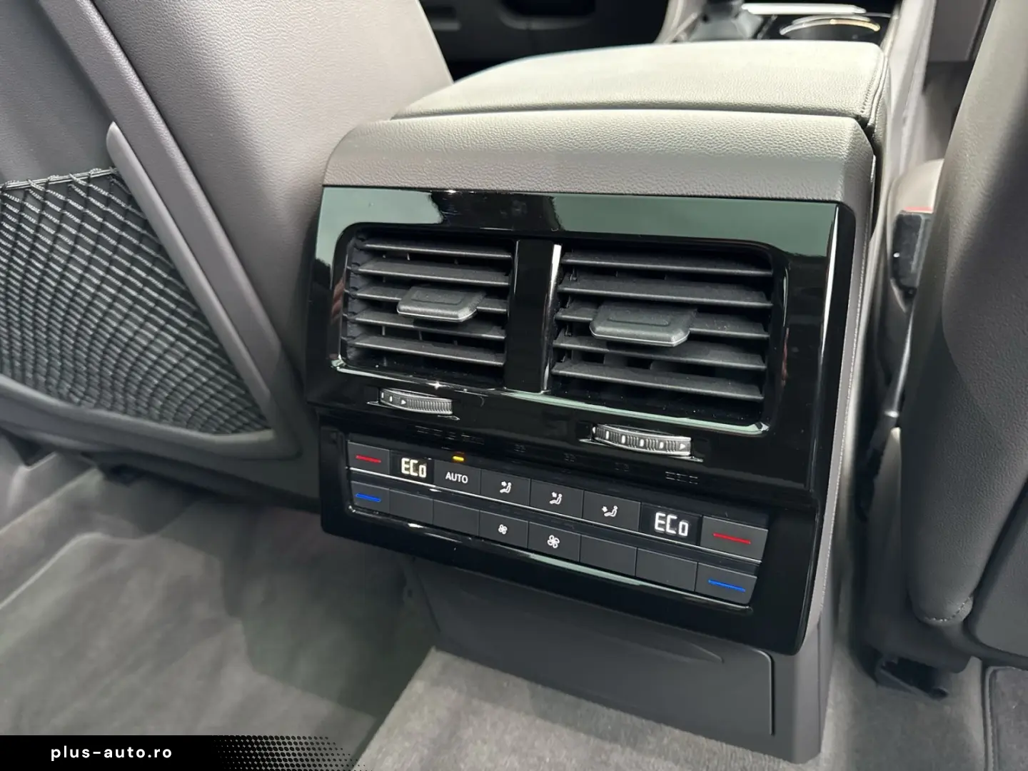 VW Touareg Atmosphere eHybrid AHK Matrix 360 21  EO