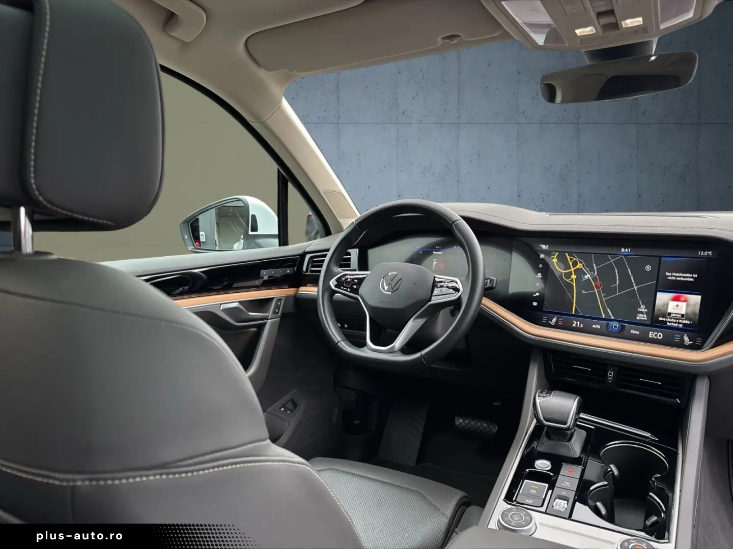 VW Touareg Atmosphere eHybrid AHK Matrix 360 21  EO