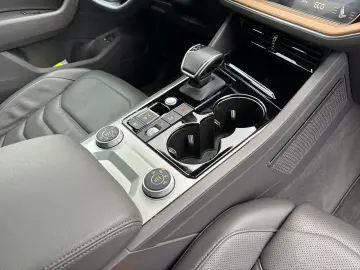 VW Touareg Atmosphere eHybrid AHK Matrix 360 21  EO