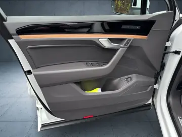 VW Touareg Atmosphere eHybrid AHK Matrix 360 21  EO