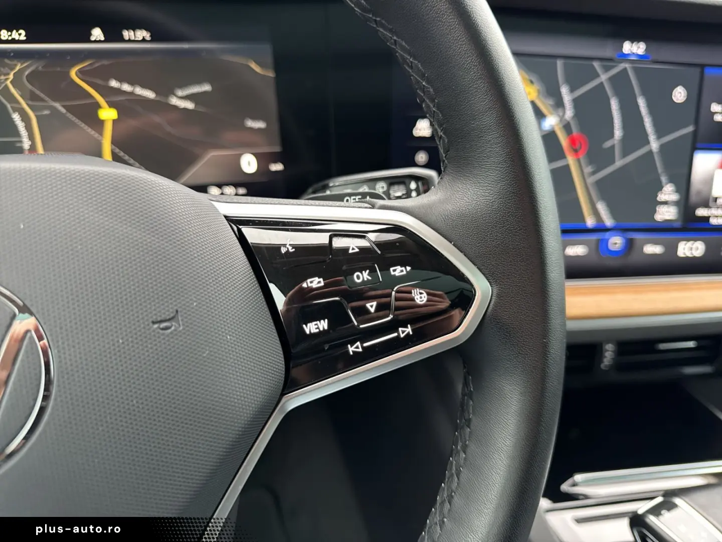 VW Touareg Atmosphere eHybrid AHK Matrix 360 21  EO