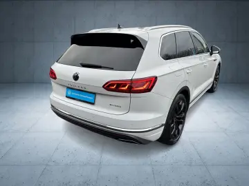 VW Touareg Atmosphere eHybrid AHK Matrix 360 21  EO