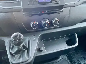 Renault Master 2.3 Blue 135 TT Furgon CD 3 5t L3H2 9 m3