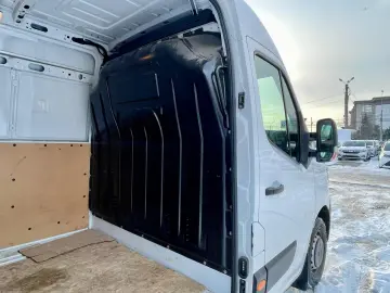 Renault Master 2.3 Blue 135 TT Furgon CD 3 5t L3H2 9 m3