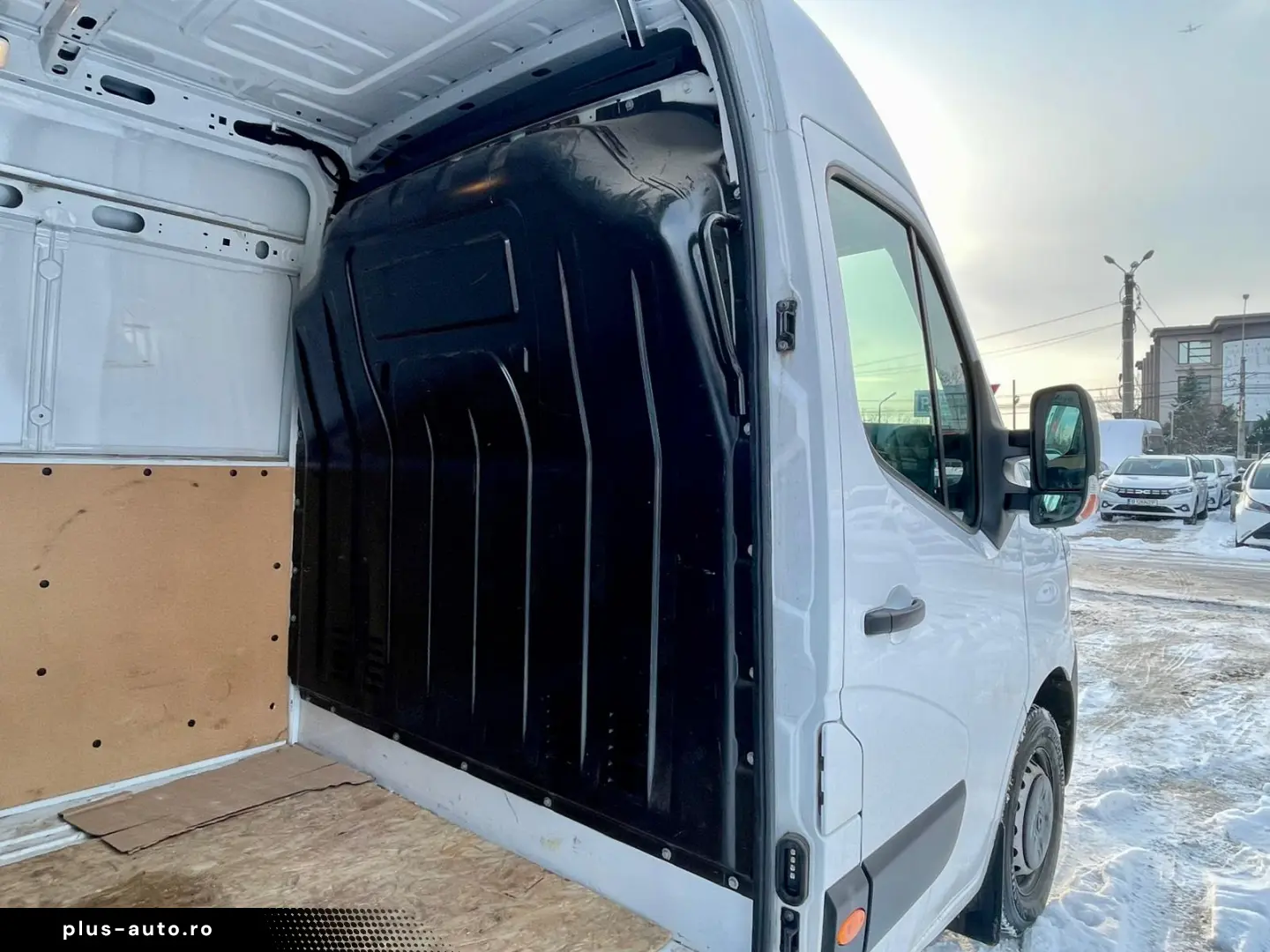 Renault Master 2.3 Blue 135 TT Furgon CD 3 5t L3H2 9 m3