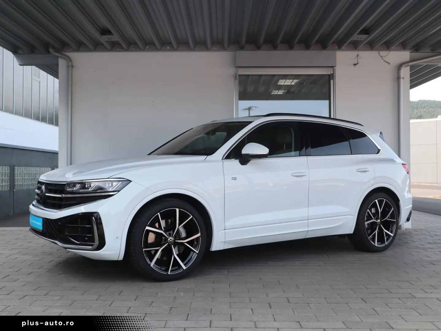 VW Touareg R-Line 3.0 V6 TSI DSG 4Motion PANO AHK L