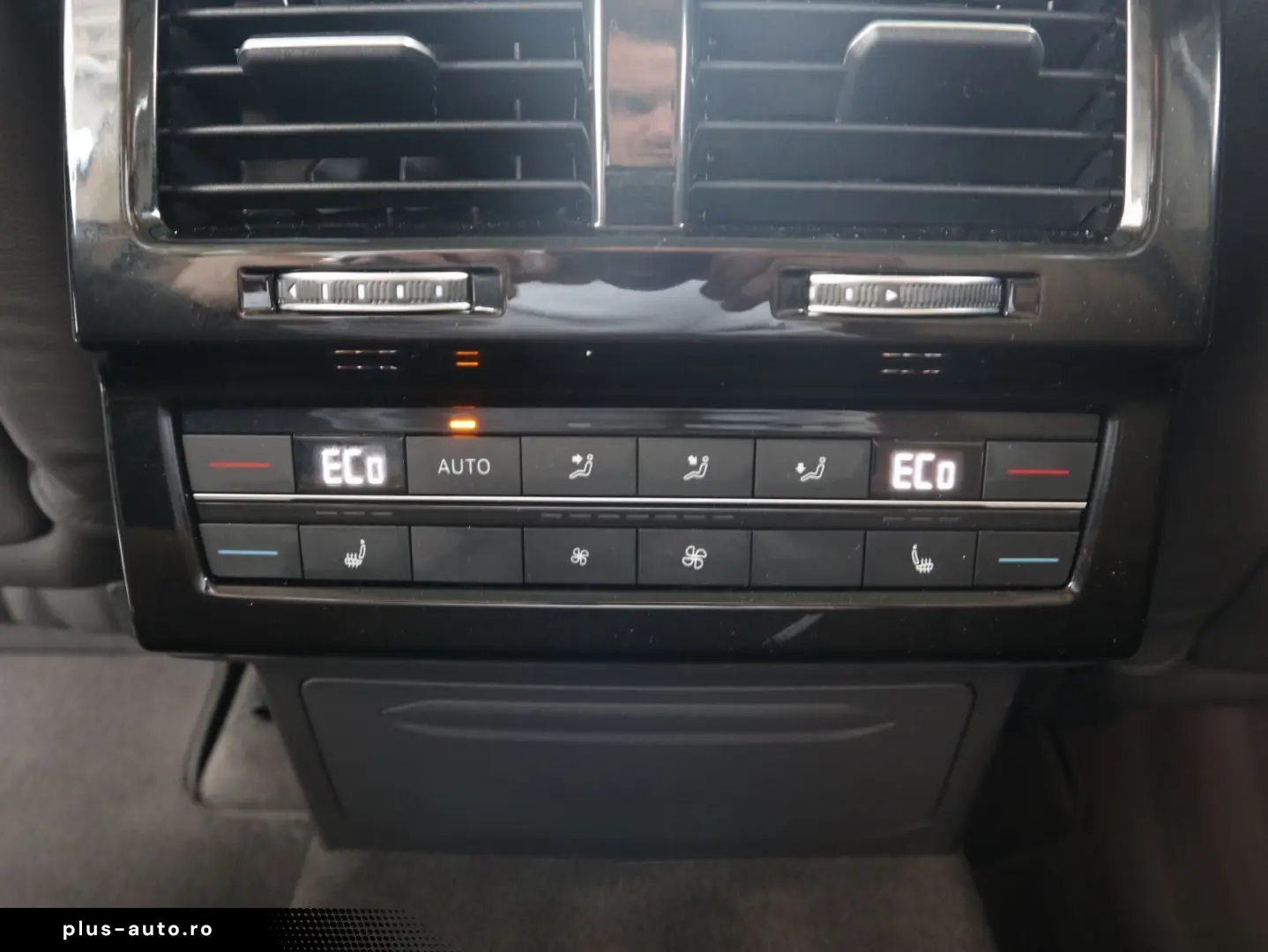 VW Touareg R-Line 3.0 V6 TSI DSG 4Motion PANO AHK L