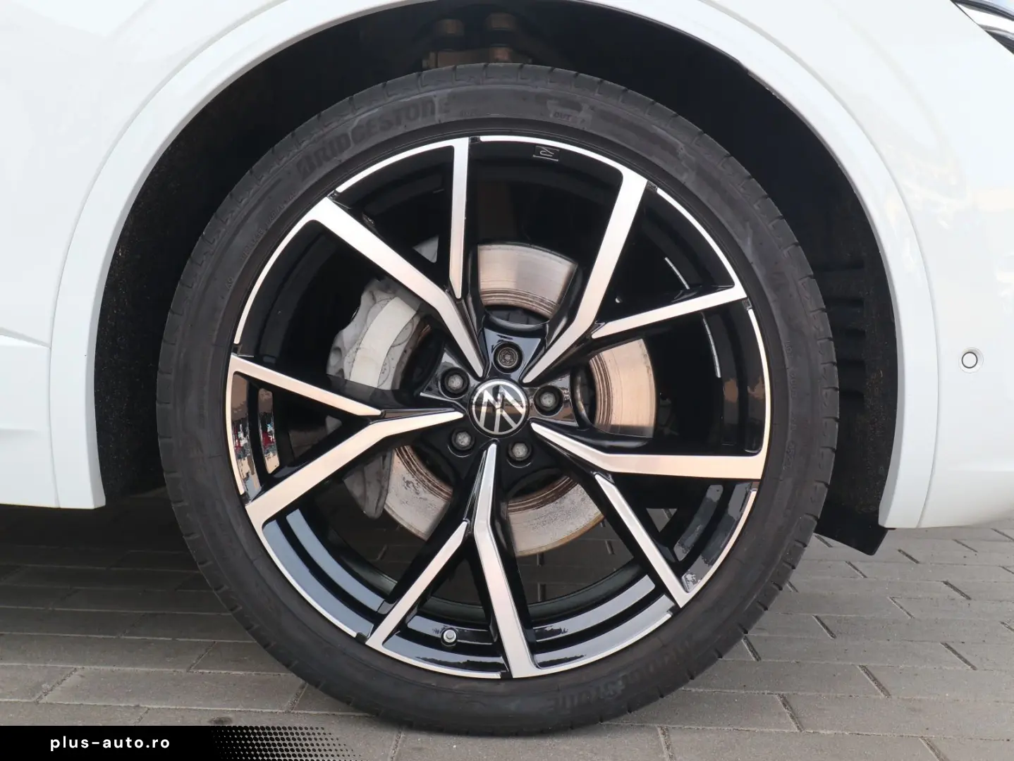 VW Touareg R-Line 3.0 V6 TSI DSG 4Motion PANO AHK L