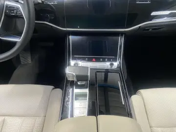 AUDI Audi A8 50 TDI quattro Matrix Pano B&O Leder Hea