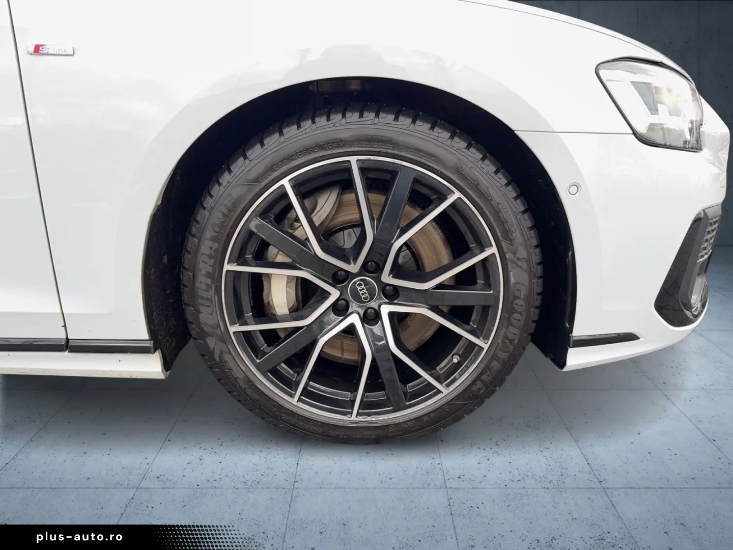 AUDI A8 60 TFSI e S line exclusive Pano HuD B&O Assis